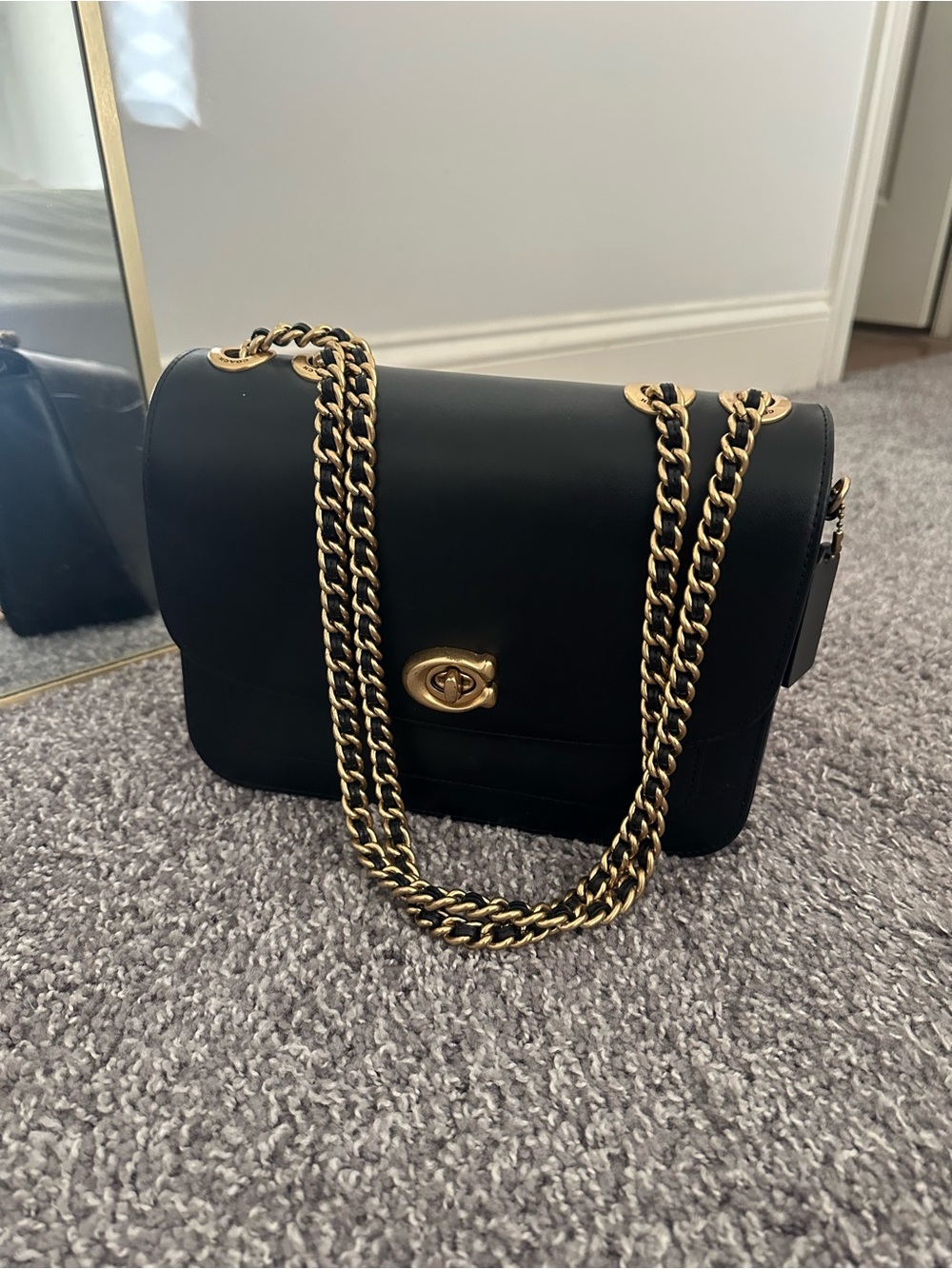 Coach Black Leather Crossbody with Gold Chain Strap 🖤